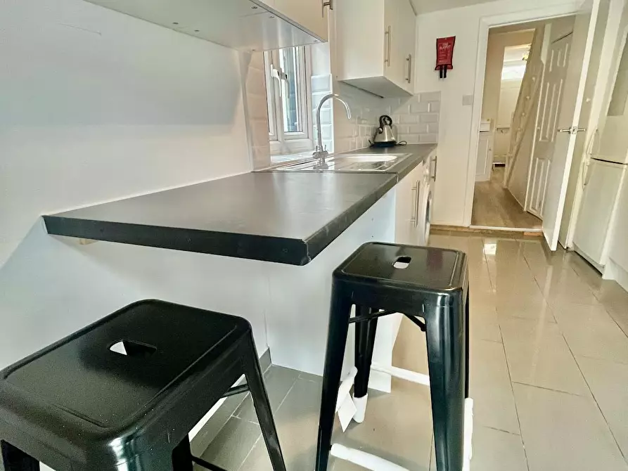 Immagine 5 di Camera in affitto  in Moffat Road a Wandsworth