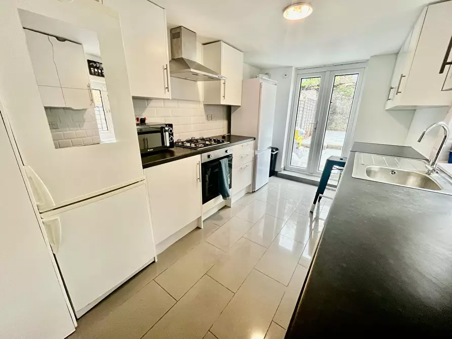Immagine 9 di Camera in affitto  in Moffat Road a Wandsworth