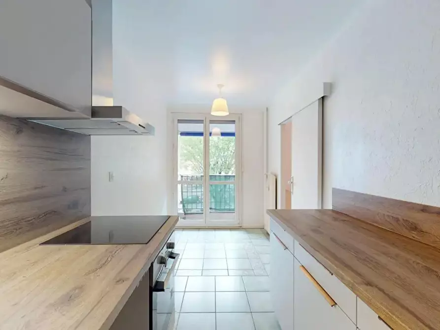 Immagine 5 di Appartamento in affitto  in Avenue des Champs Perdrix a Dijon