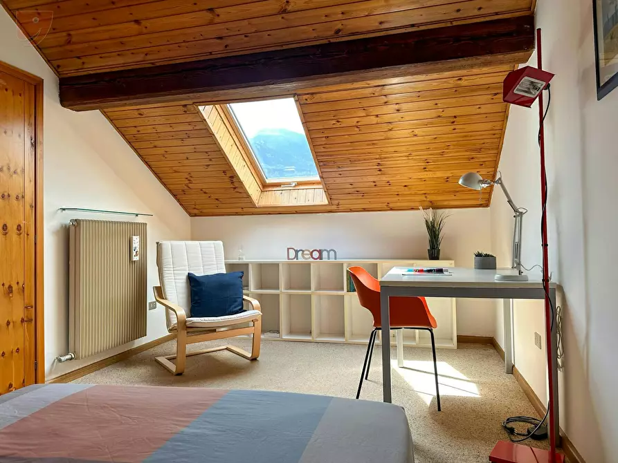 Immagine 4 di Camera in affitto  in Via Pomeranos a Trento