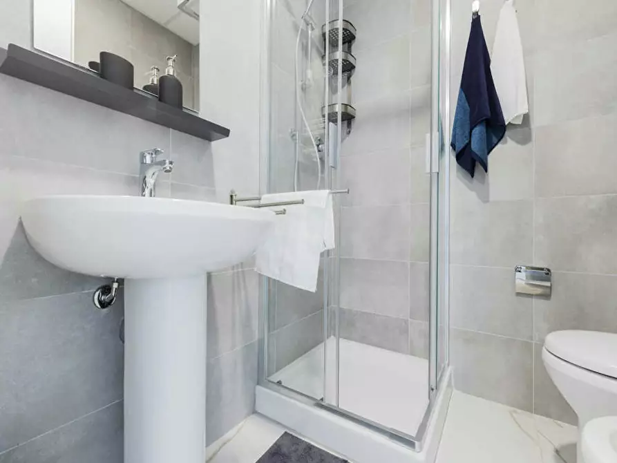 Immagine 9 di Camera in affitto  in Viale Bligny a Milano