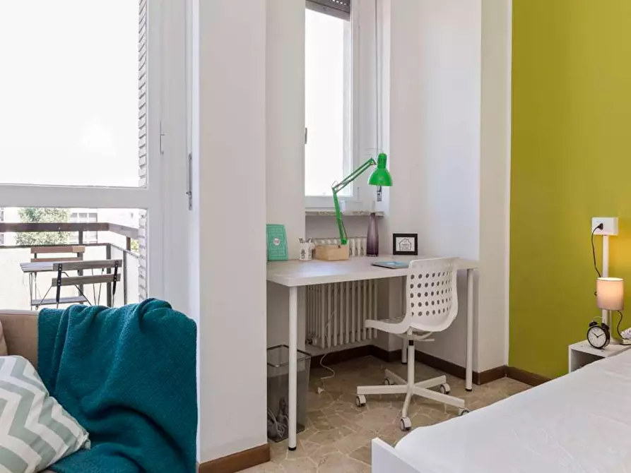 Immagine 3 di Camera in affitto  in Via Ginestre a Buccinasco