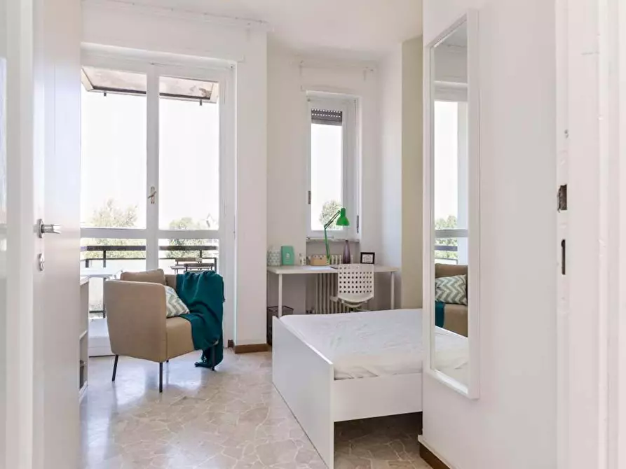 Immagine 1 di Camera in affitto  in Via Ginestre a Buccinasco