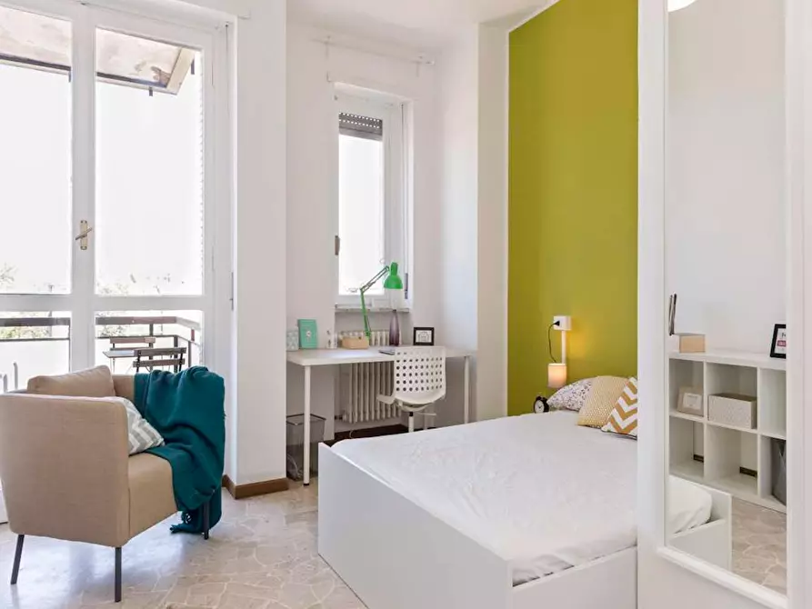 Immagine 5 di Camera in affitto  in Via Ginestre a Buccinasco