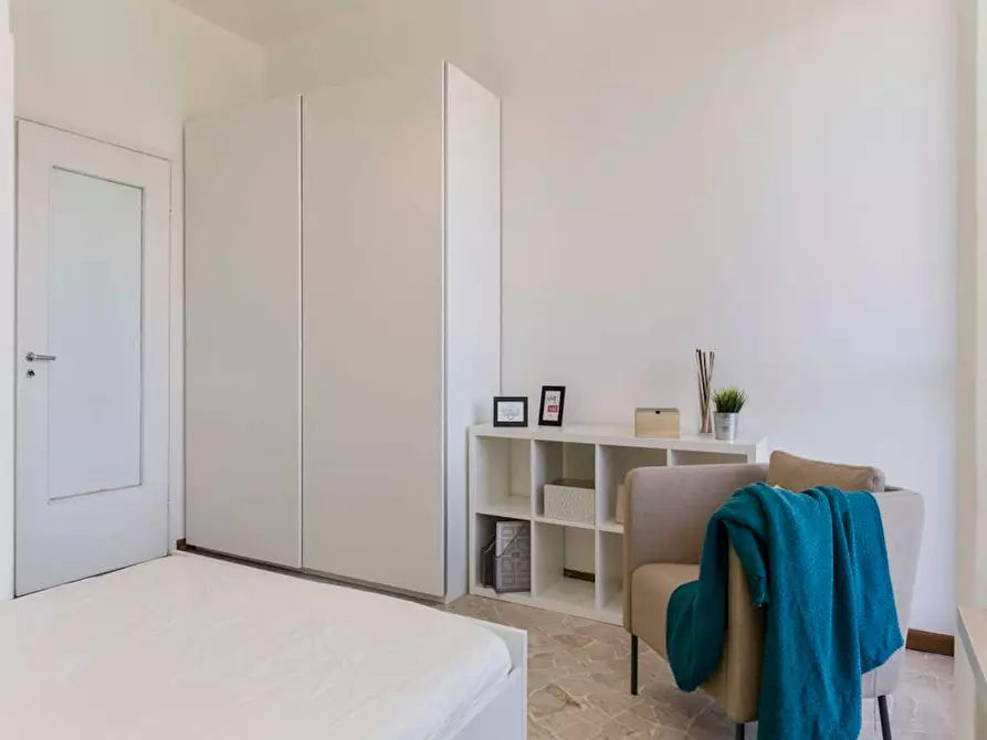 Immagine 7 di Camera in affitto  in Via Ginestre a Buccinasco