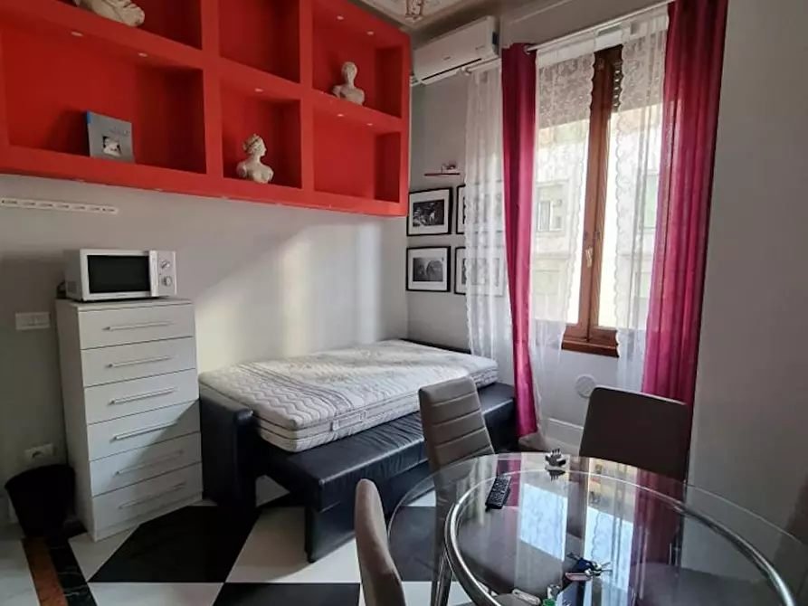 Immagine 2 di Camera in affitto  in Via dei Martiri del Popolo a Firenze