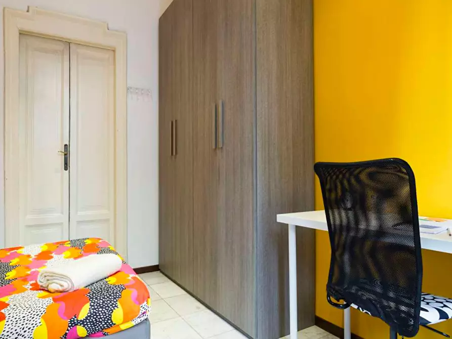 Immagine 4 di Camera in affitto  in Via Gustavo Modena a Milano