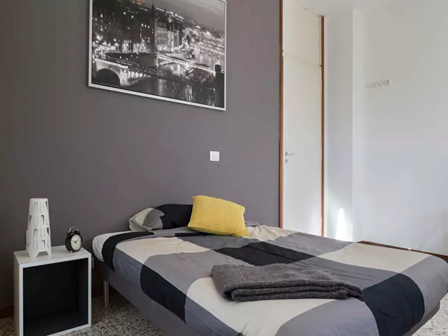 Immagine 5 di Camera in affitto  in Via Lucca a Milano