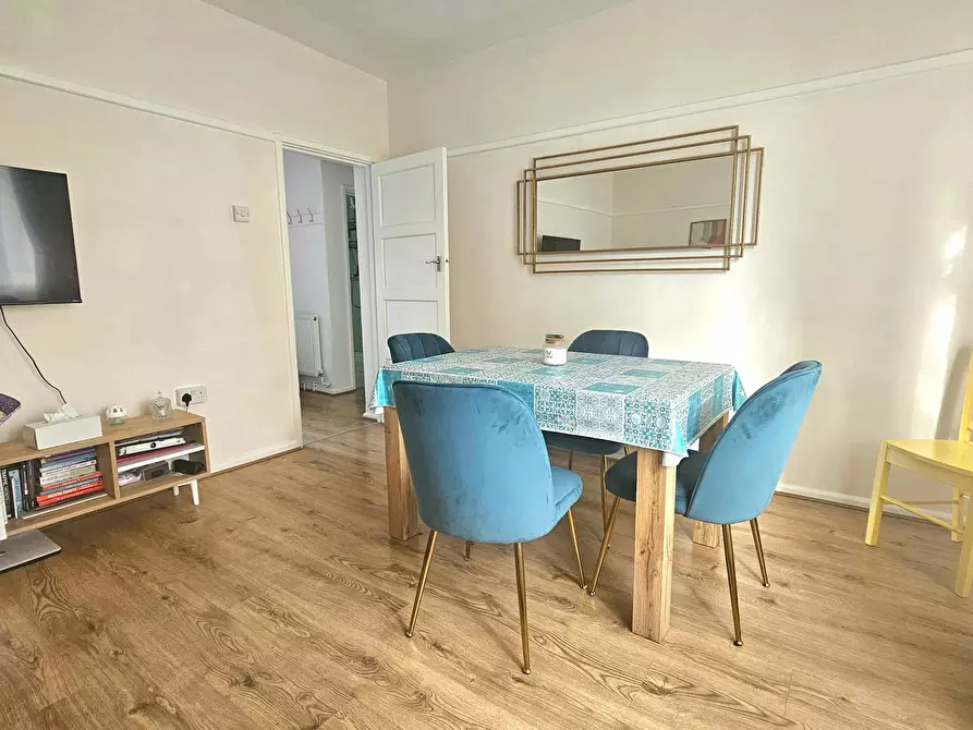 Immagine 5 di Appartamento in affitto  in Holburne Road a Greenwich