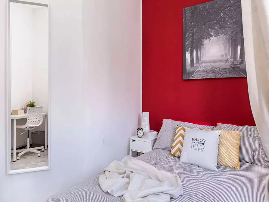 Immagine 3 di Camera in affitto  in Via Salvatore Barzilai a Milano