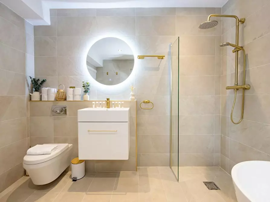 Immagine 5 di Casa indipendente in affitto  in Blackburne Place a 