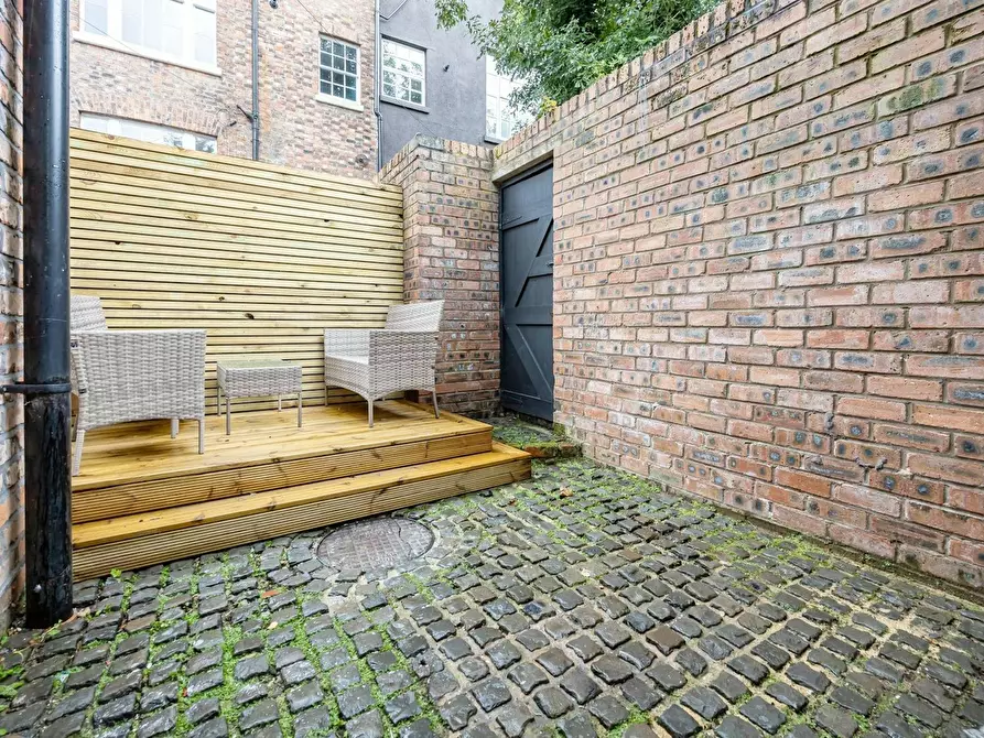 Immagine 2 di Casa indipendente in affitto  in Blackburne Place a 