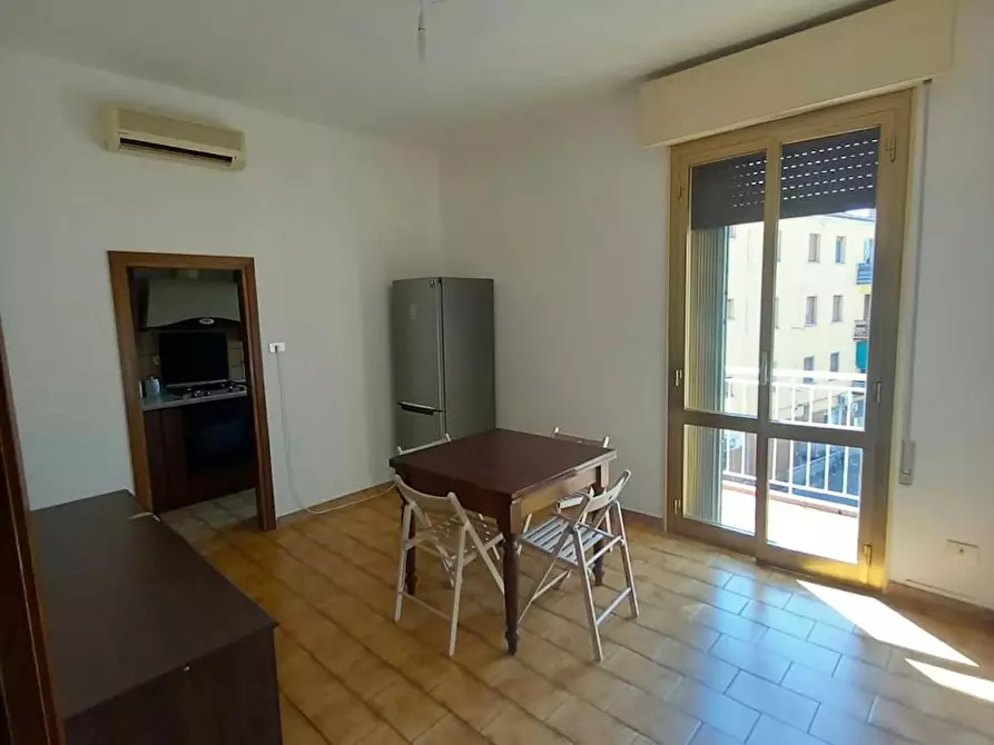 Immagine 4 di Camera in affitto  in Via Carlo Porta a Bologna