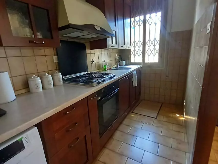 Immagine 5 di Camera in affitto  in Via Carlo Porta a Bologna