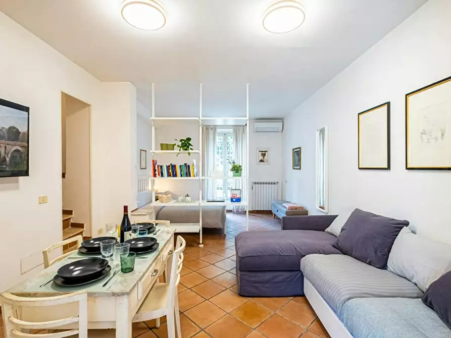 Immagine 3 di Appartamento in affitto  in Via degli Orti della Farnesina a Roma