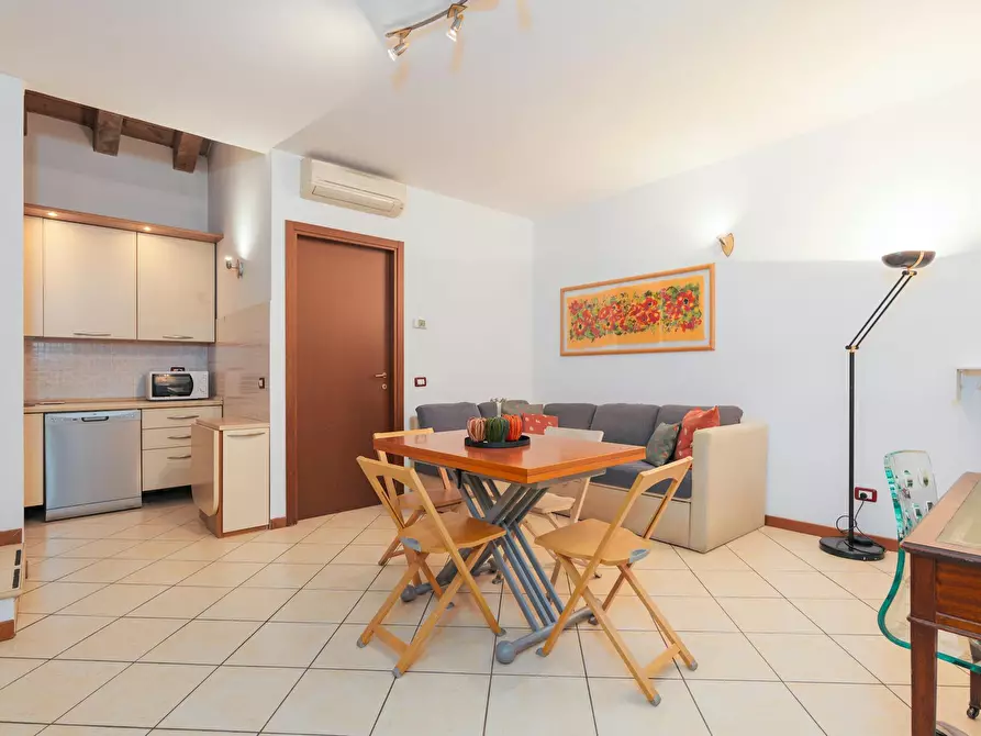 Immagine 5 di Appartamento in affitto  in Via Coluccio Salutati a Milano