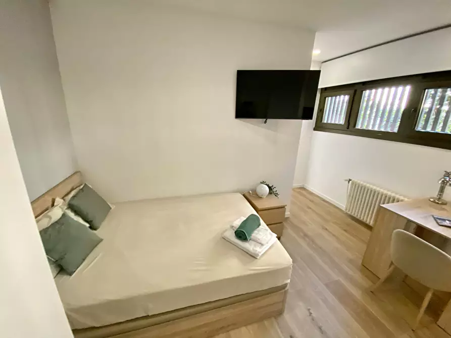 Immagine 10 di Appartamento in affitto  in Avenida de la Reina Victoria a Madrid