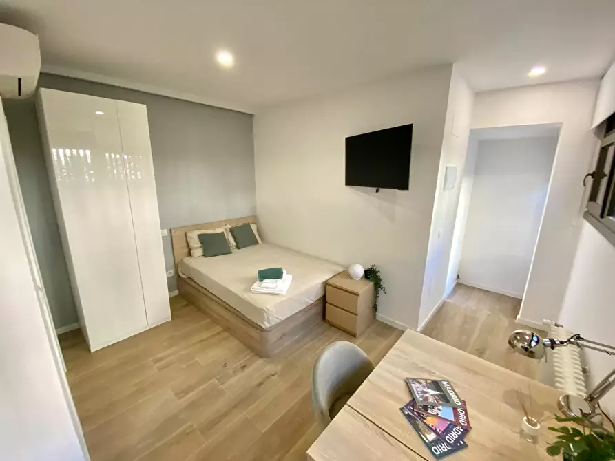 Immagine 5 di Appartamento in affitto  in Avenida de la Reina Victoria a Madrid