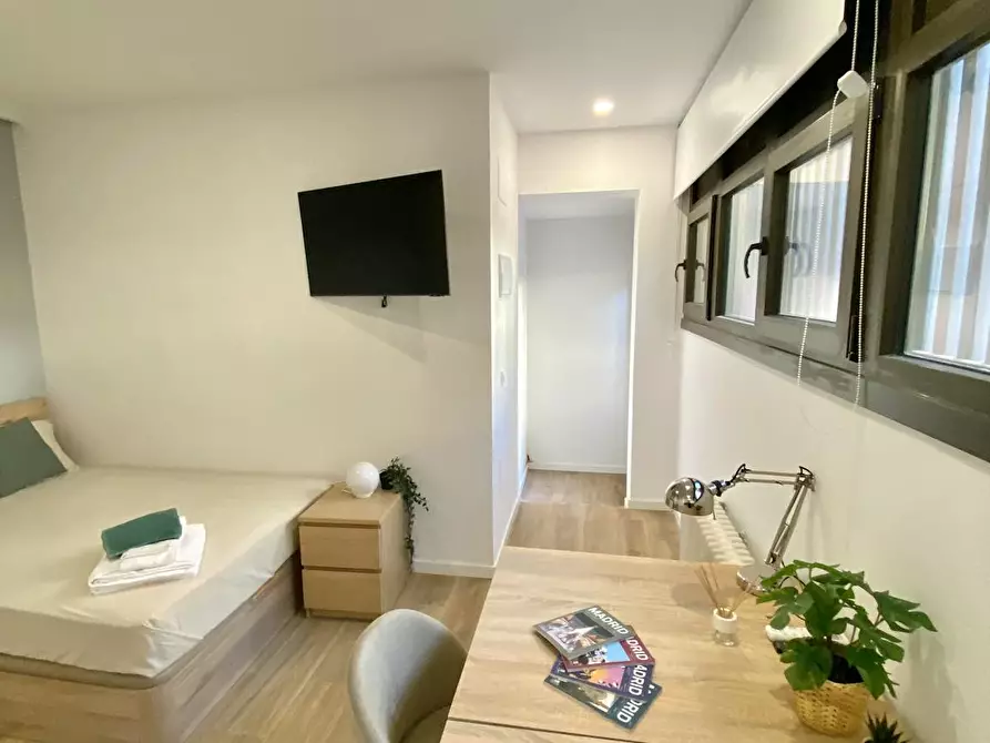 Immagine 2 di Appartamento in affitto  in Avenida de la Reina Victoria a Madrid