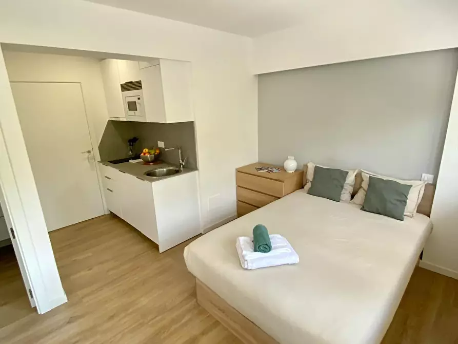 Immagine 9 di Appartamento in affitto  in Avenida de la Reina Victoria a Madrid