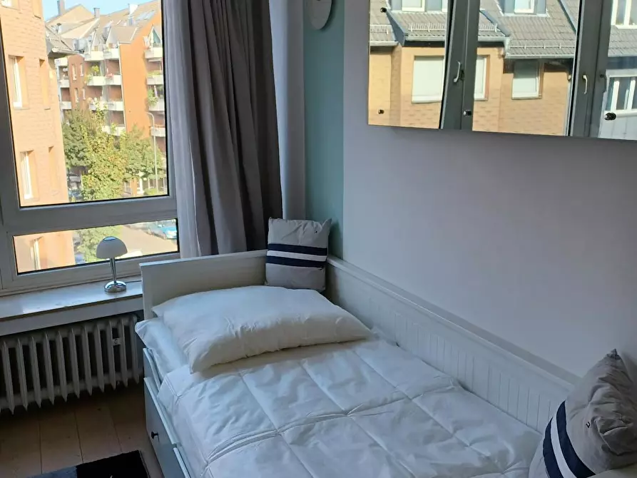 Immagine 1 di Appartamento in affitto  in Schirmerstraße a Düsseldorf