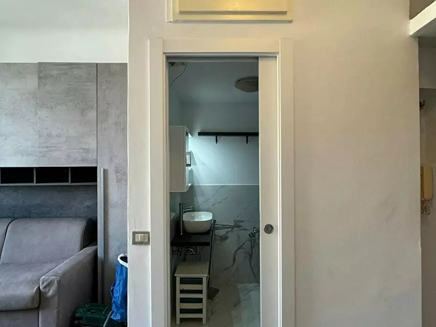 Immagine 9 di Appartamento in affitto  in Via Triboniano a Milano
