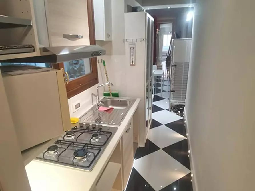 Immagine 8 di Camera in affitto  in Via Santa Reparata a Firenze