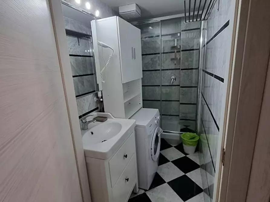 Immagine 9 di Camera in affitto  in Via dei Martiri del Popolo a Firenze