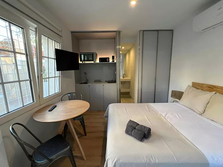 Immagine 3 di Casa indipendente in affitto  in Calle de Alfonso Fernández Clausells a Madrid