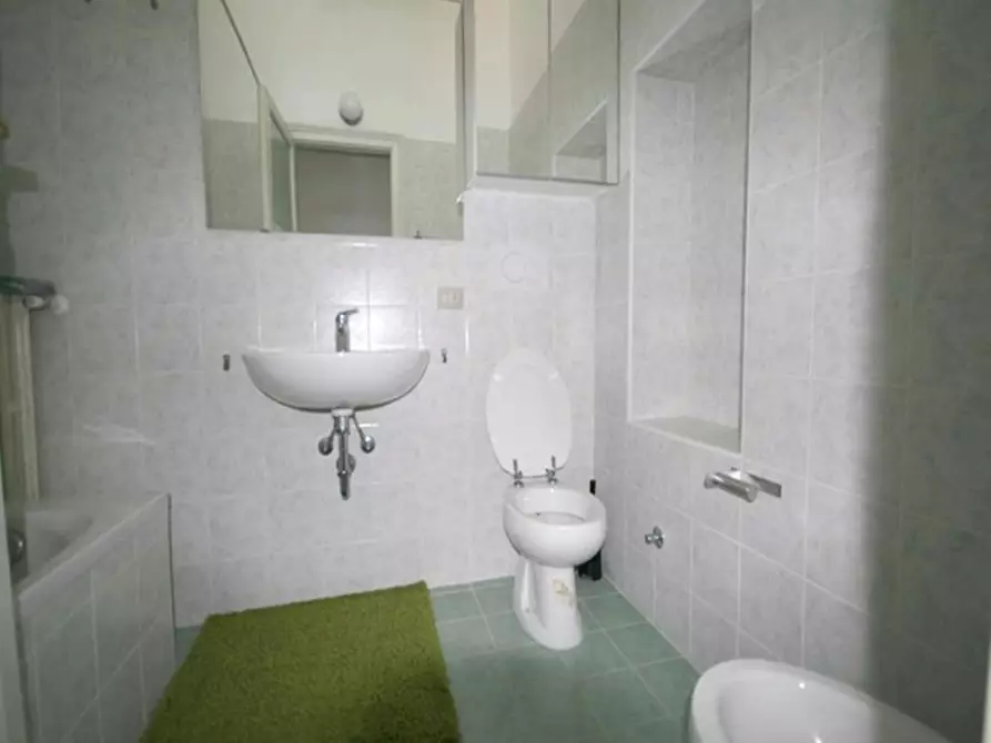 Immagine 6 di Camera in affitto  in Viale Romagna a Milano