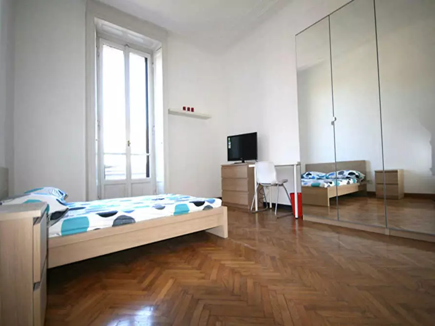 Immagine 2 di Camera in affitto  in Viale Romagna a Milano