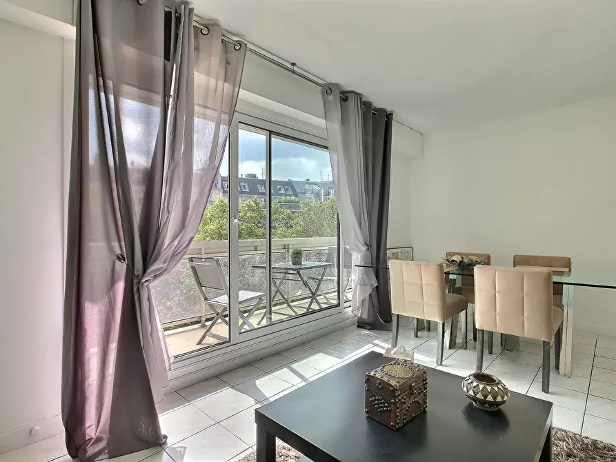 Immagine 4 di Appartamento in affitto  in Avenue Jean Jaurès a Paris