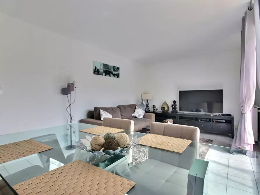 Immagine 6 di Appartamento in affitto  in Avenue Jean Jaurès a Paris