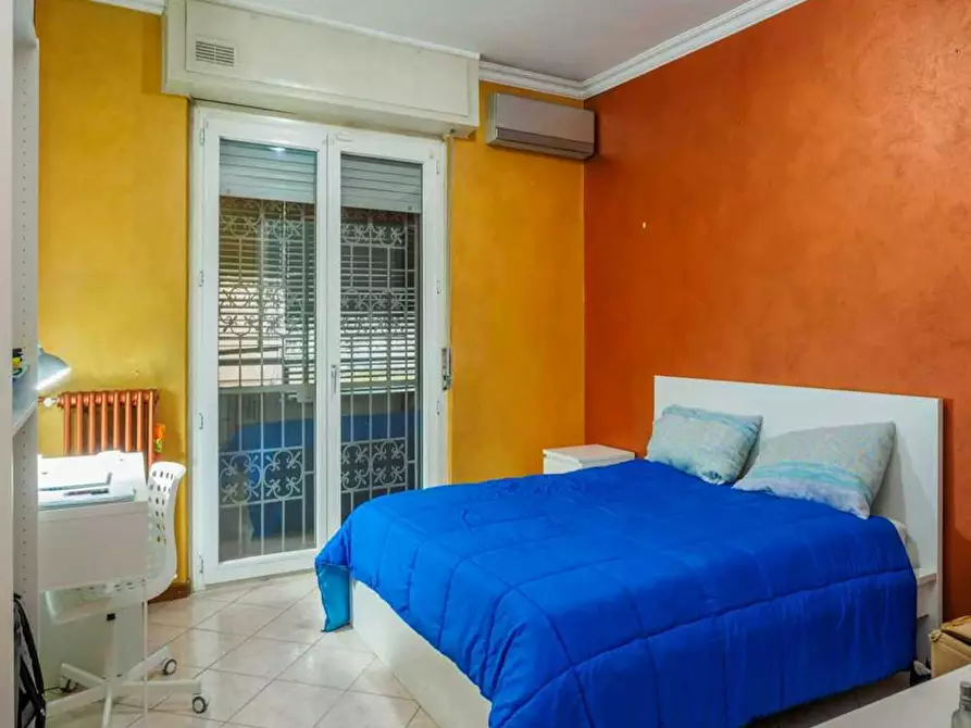 Immagine 2 di Camera in affitto  in Via Luca Ghini a Milano