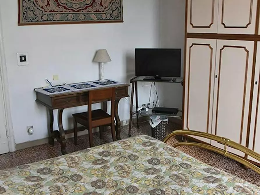 Immagine 2 di Camera in affitto  in Via Agostino Lapini a Firenze