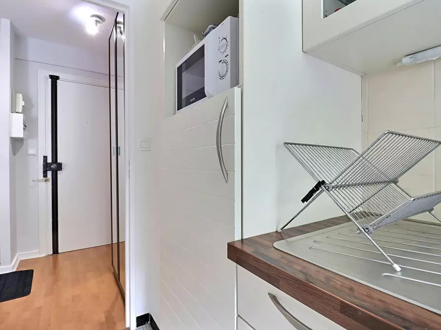 Immagine 7 di Appartamento in affitto  in Rue de la Tour a Paris 16
