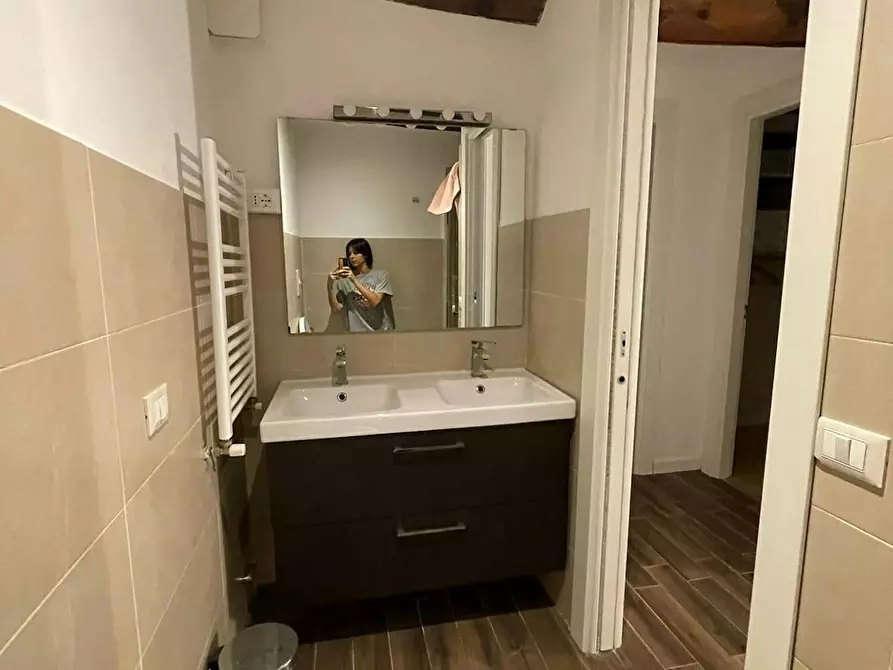 Immagine 8 di Camera in affitto  in Piazza Dante a Napoli