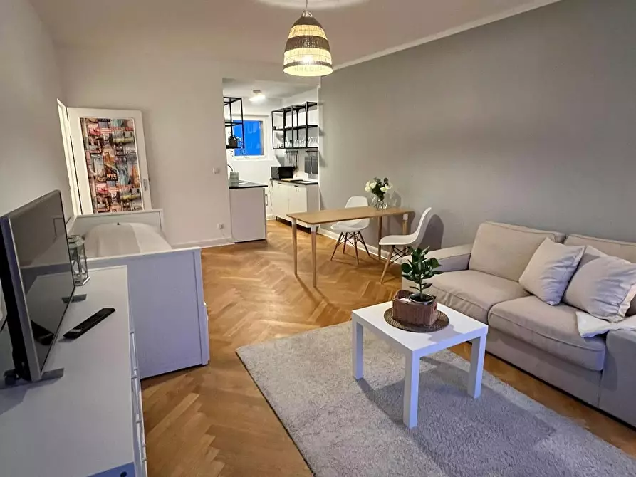 Immagine 4 di Appartamento in affitto  in Lindenallee a Berlin
