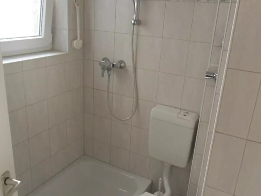 Immagine 10 di Appartamento in affitto  in Lindenallee a Berlin