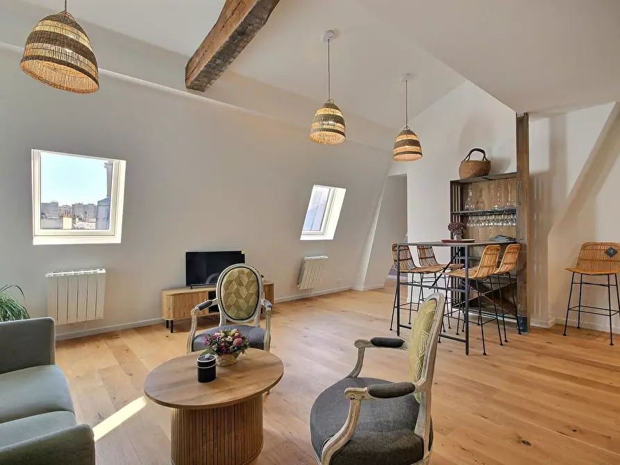 Immagine 5 di Appartamento in affitto  in Rue La Fayette a Paris