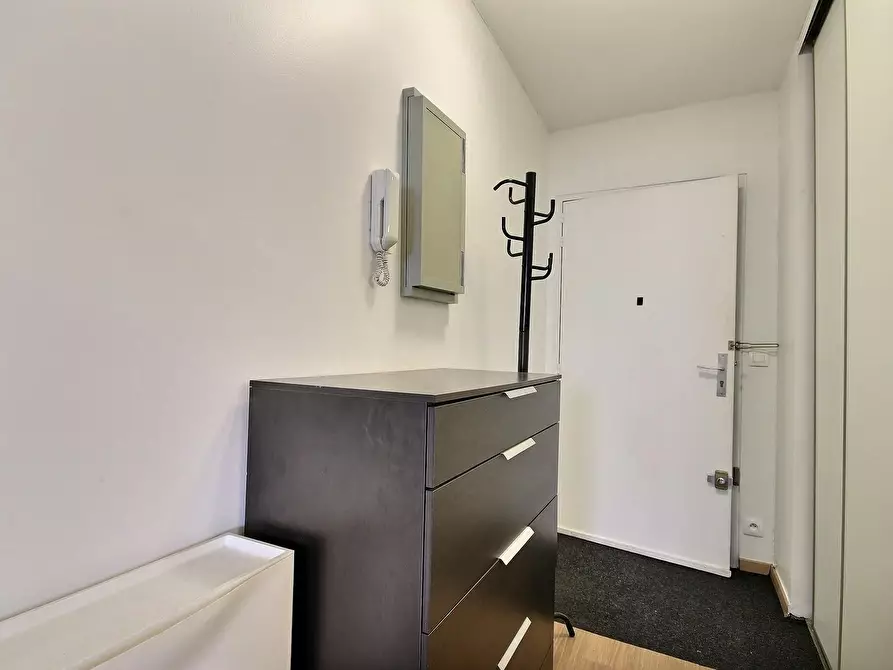 Immagine 3 di Appartamento in affitto  in Rue Paul-Jean Toulet a Paris 20
