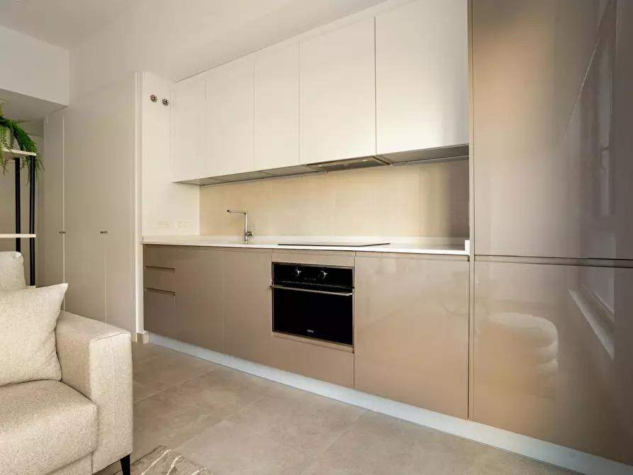 Immagine 6 di Appartamento in affitto  in Calle del Jacaranda a Madrid