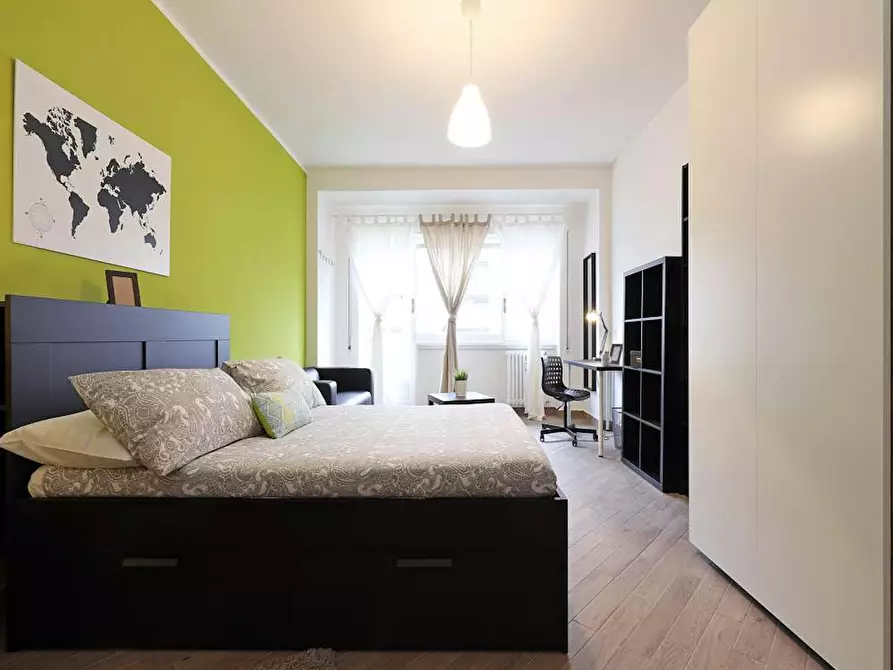 Immagine 1 di Camera in affitto  in Via Antonino Lo Surdo a Roma