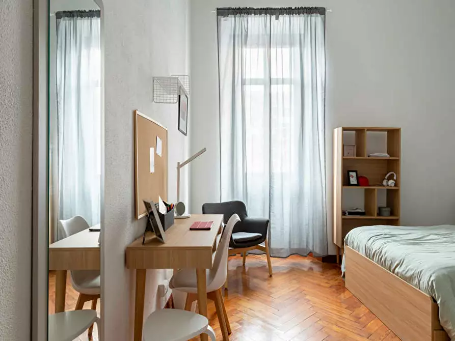 Immagine 5 di Camera in affitto  in Via Verona a Milano