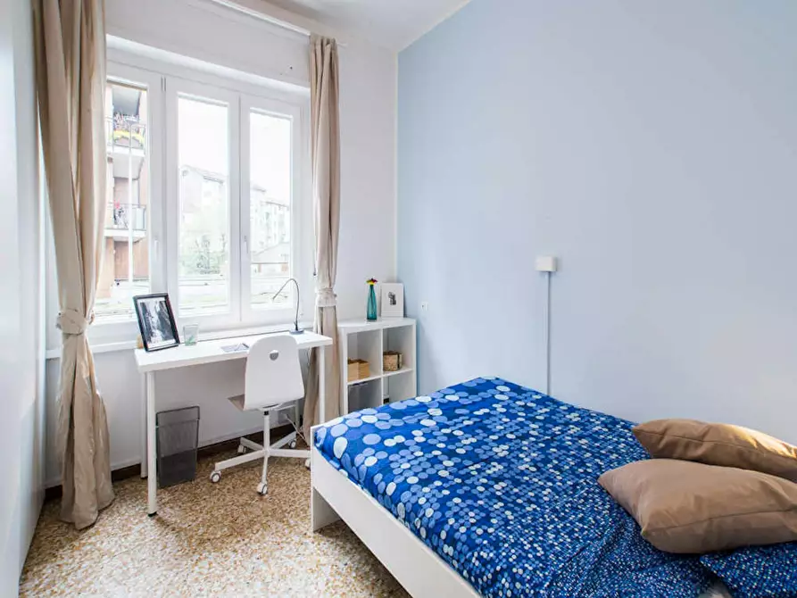 Immagine 1 di Camera in affitto  in Viale Carlo Espinasse a Milano