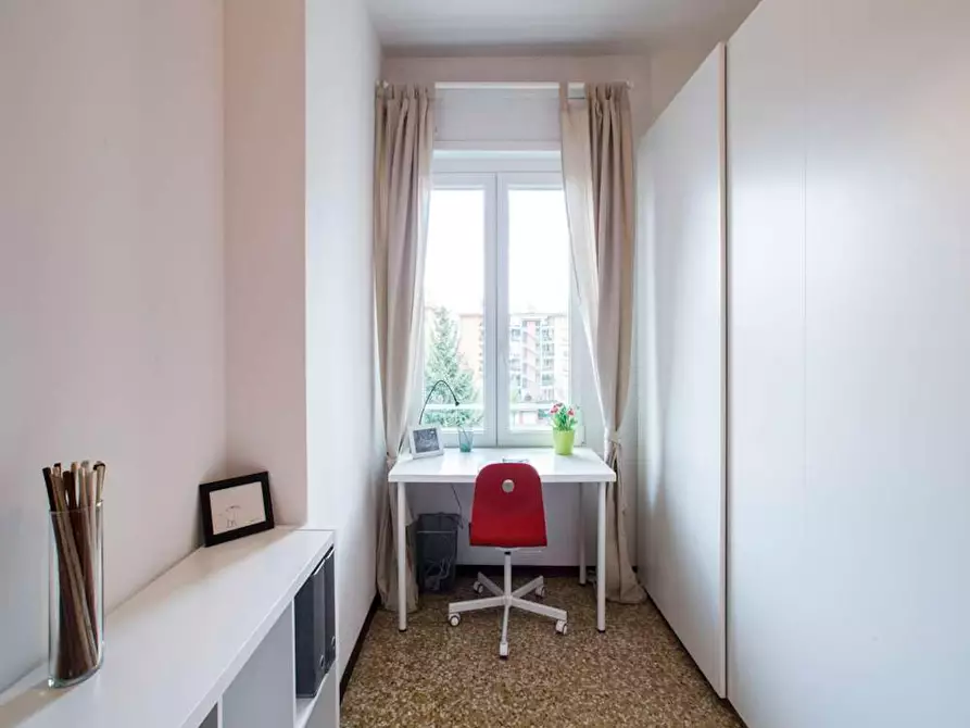 Immagine 6 di Camera in affitto  in Viale Carlo Espinasse a Milano