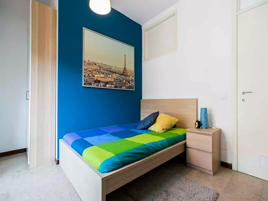 Immagine 3 di Camera in affitto  in Viale Carlo Espinasse a Milano