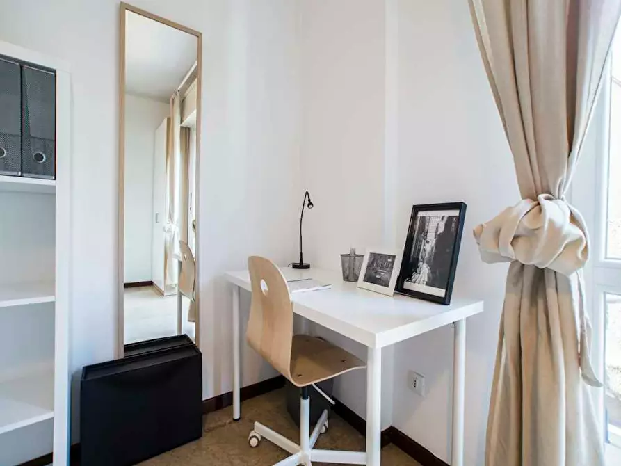 Immagine 6 di Camera in affitto  in Viale Carlo Espinasse a Milano