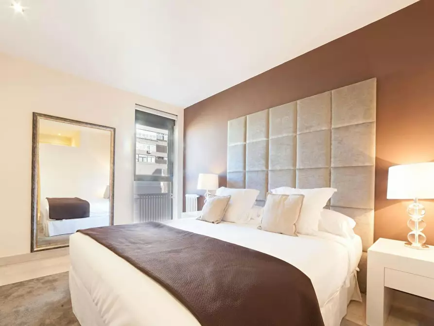 Immagine 5 di Appartamento in affitto  in Calle de Orense a Madrid