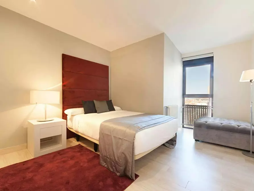 Immagine 8 di Appartamento in affitto  in Calle de Orense a Madrid